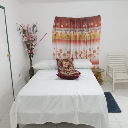 Cozy Family Inn Port Antonio Exterior photo