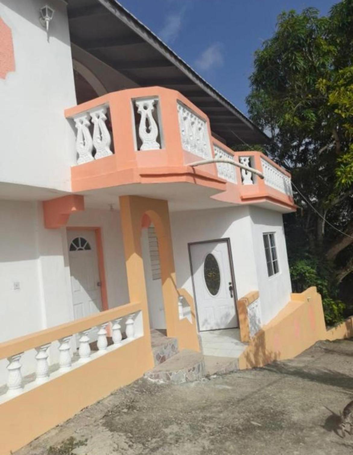 Cozy Family Inn Port Antonio Exterior photo