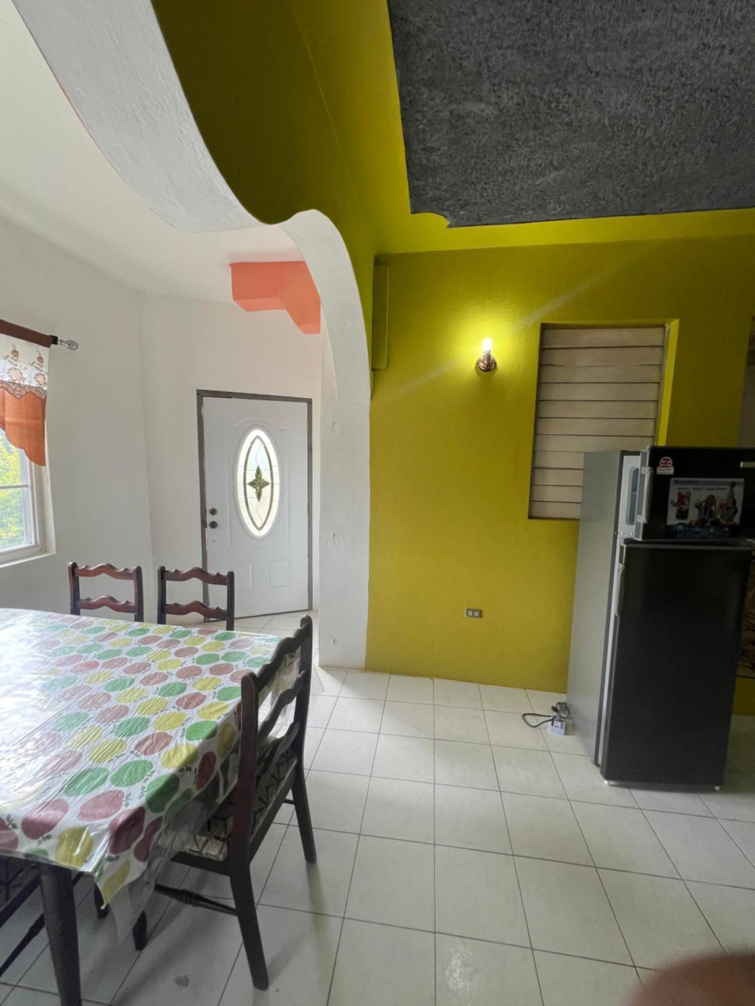 Cozy Family Inn Port Antonio Exterior photo